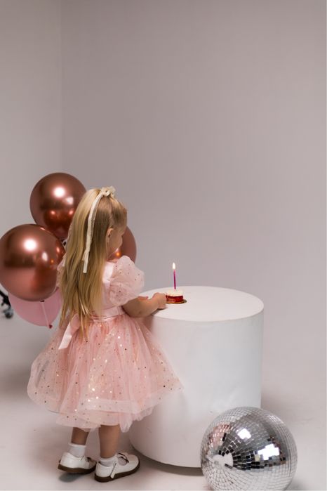 Оренда святкових  суконь