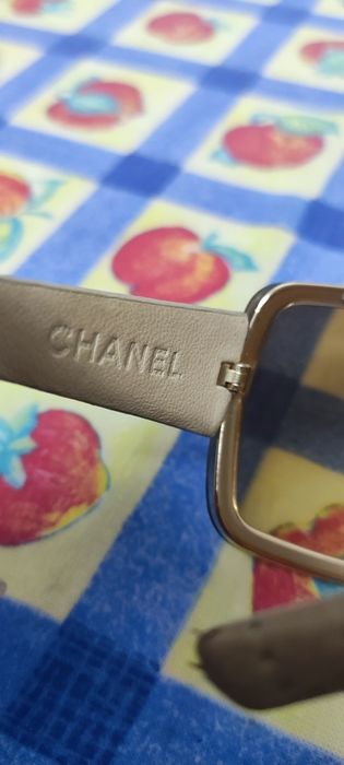 Óculos de sol da marca CHANEL