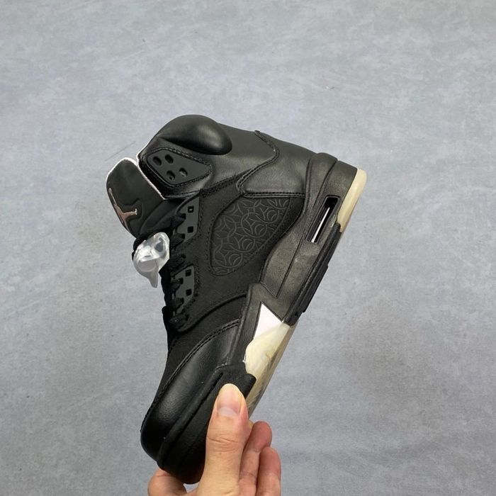 Мужские Кроссовки Air Jordan 5 Retro 41-45 Чорного кольору