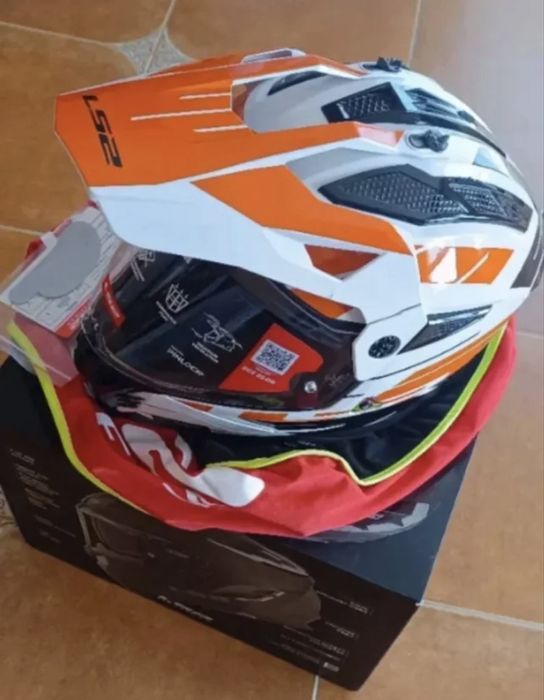 Capacete LS2 Pioneer II