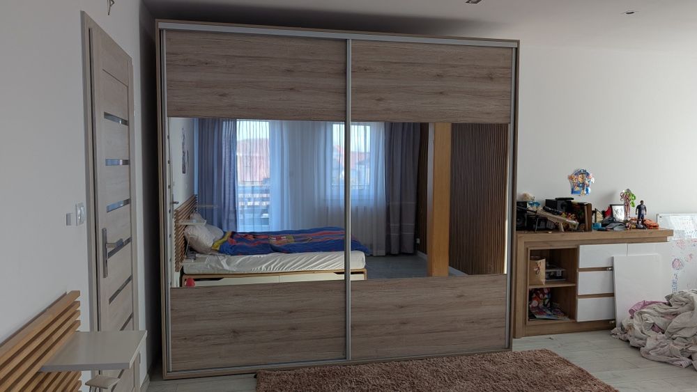 Szafa, Garderoba - wys. 2.40 , dł. 2.62, gł. 66.5