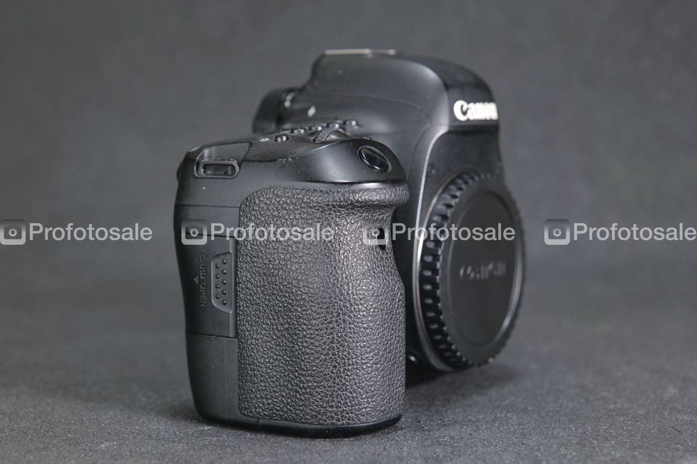 Фотоапарат Canon EOS 6D mark II