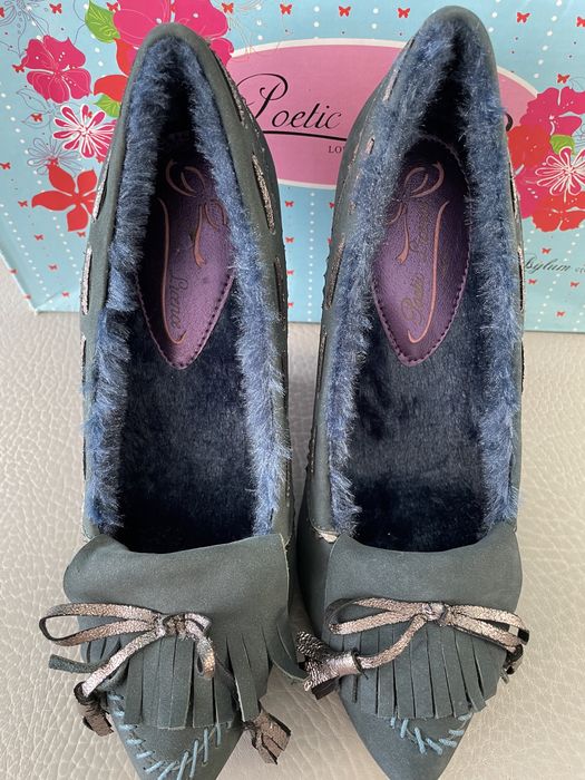 Sapatos cunha Poetic Licenc