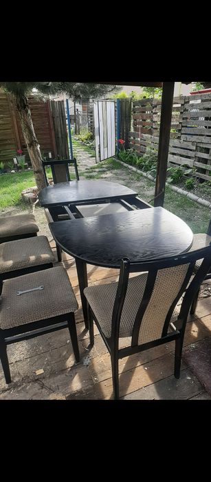 Stół z 6 krzeslami