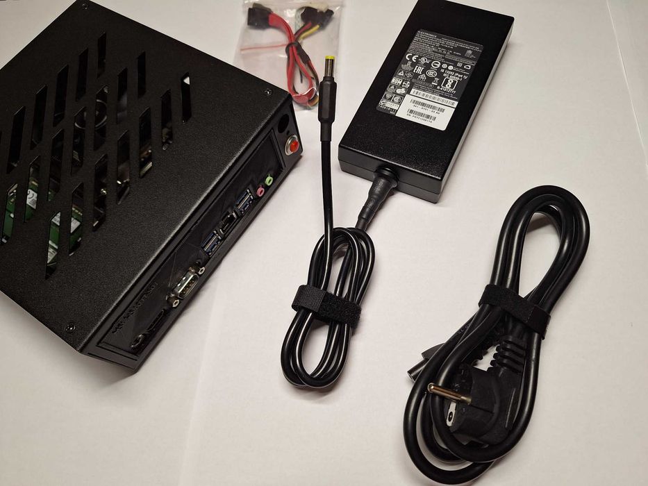 Міні ПК Intel Core i3-10105 / 12Gb / 128Gb