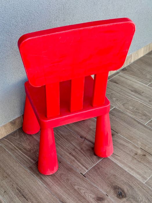 MAMMUT - krzesełko dziecięce IKEA, kolor czerwony