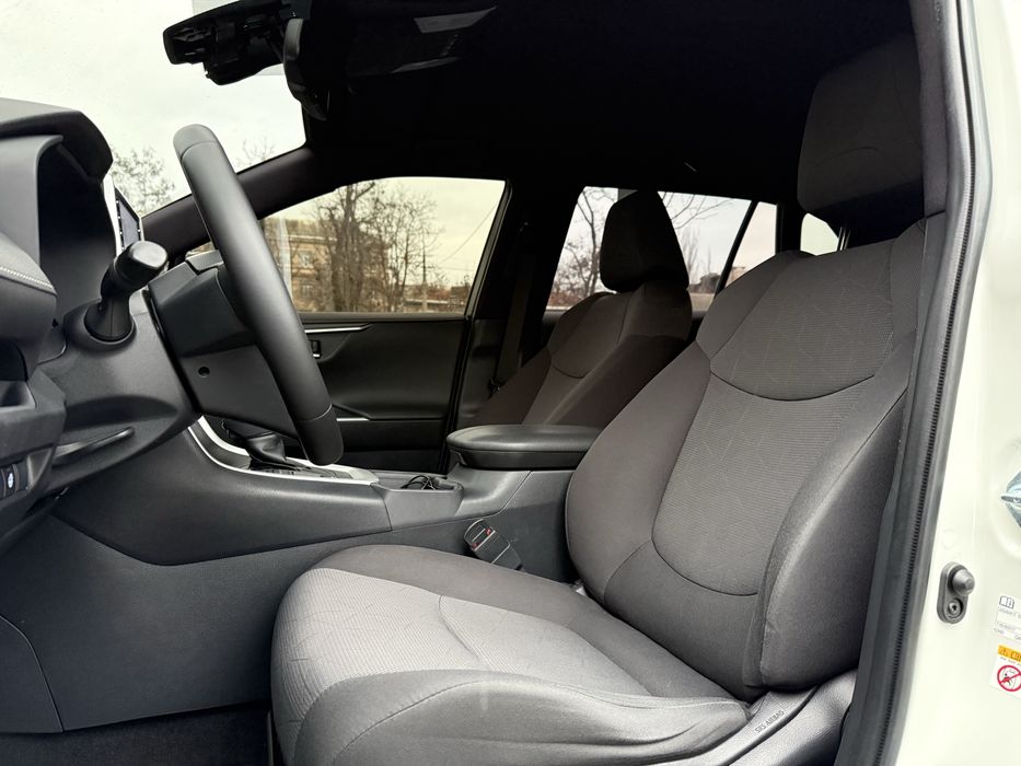 Toyota Rav4 2018 год, 2.5 гибрид!!!