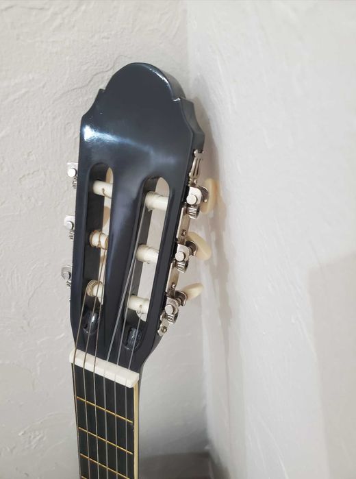 класична 3/4 гітара нейлонові струни глянцева лакова