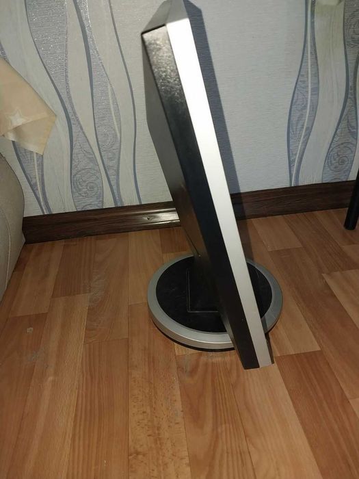 продам монитор samsung