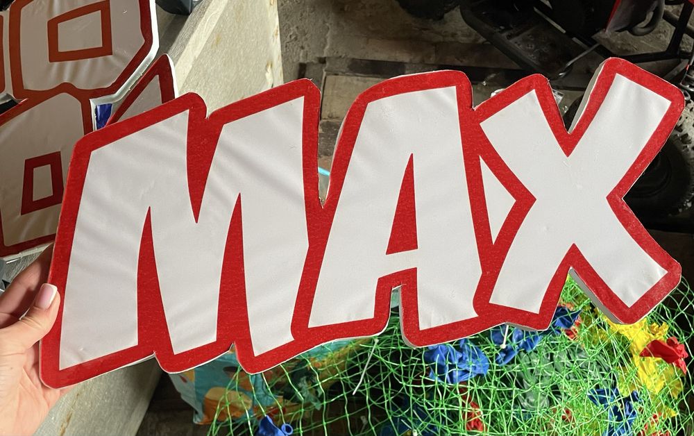 Надпис роблокс ( roblox) , фотозона
