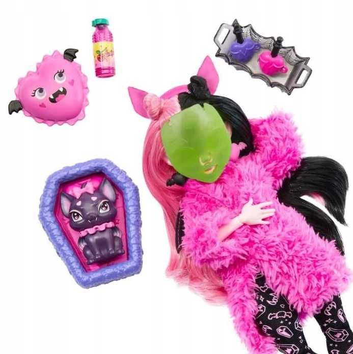 Lalka MONSTER HIGH Pidżama Party Draculaura HKY66