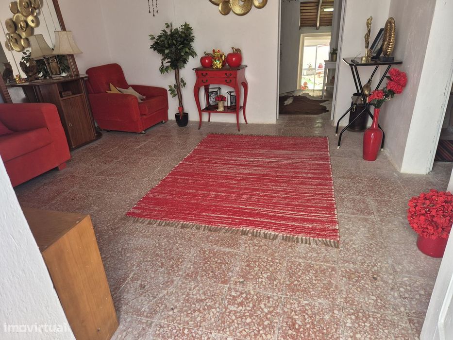Moradia terrea com logradouro em Conceição-Ourique