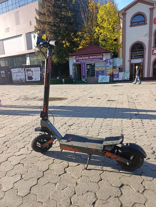 Продам самокат Kugo G2 2026