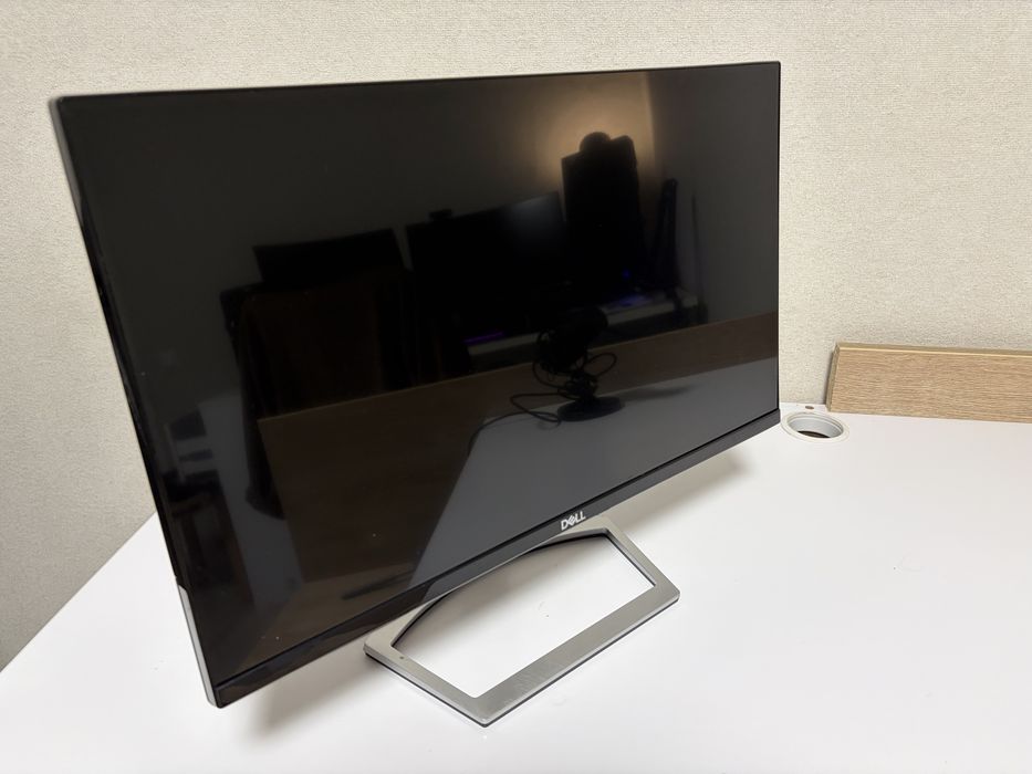 Монитор Dell S2218M
