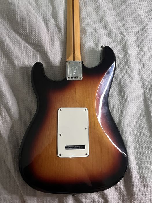 Fender Player Stratocaster (2021) – Edição 75º Aniversário