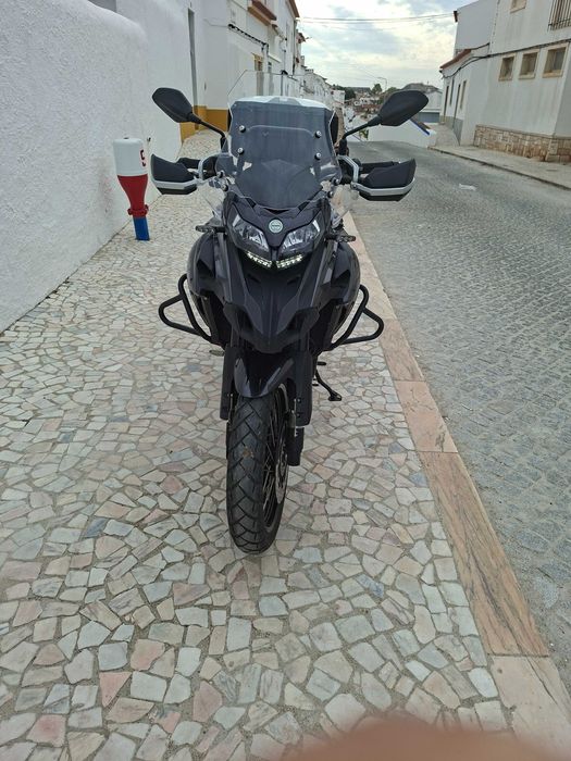 Benelli Trk 502x