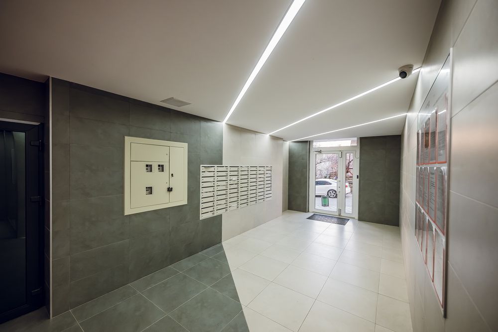 Простора квартира з гардеробом, газове опалення, середній поверх