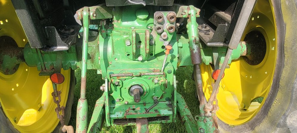 John deere 2250 z tuzem 5200mt