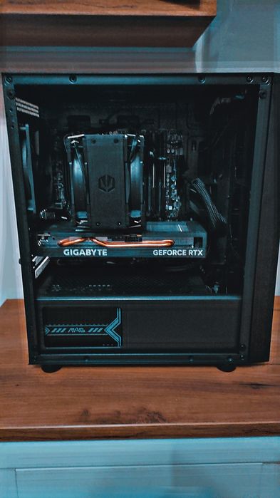 Zestaw komputer + klawiatura mecha. + Mysz