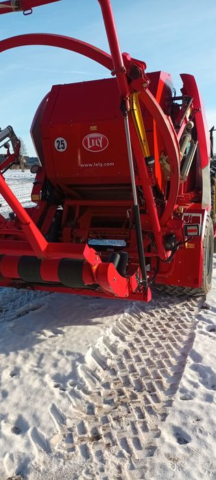 Prasoowijarka Lely Welger RPC 245 Tornado