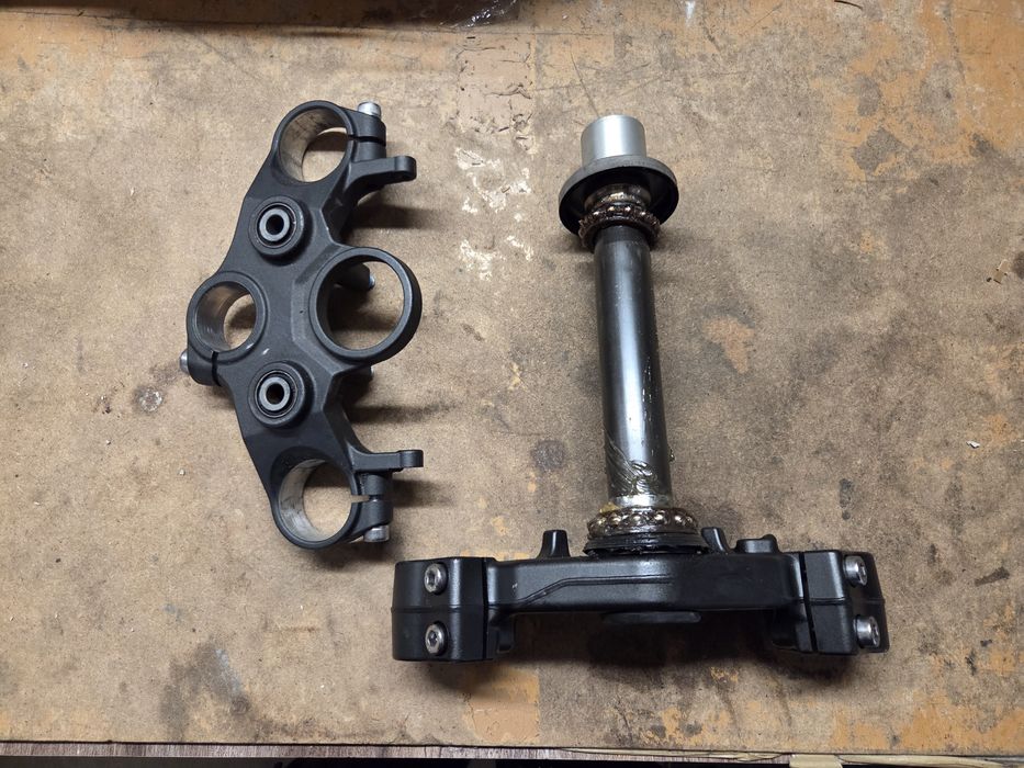 Yamaha mt07 mt 07 półka górna dolna  sztyca