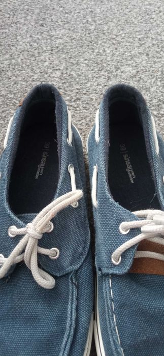 Buty, tenisówki r. 39