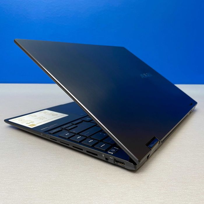 ASUS ZenBook 14 Flip OLED - 14" (AMD Ryzen 9 5900HX/16GB/512GB SSD)