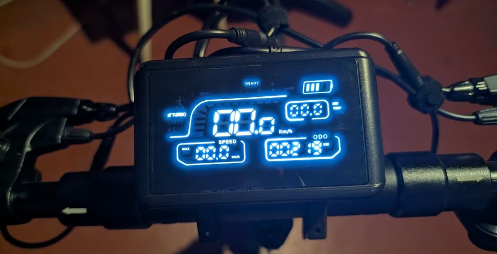 Електросамокат Tecros T4 Pro Пробіг 220км