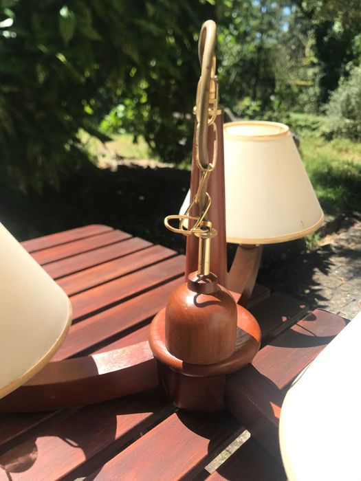 Candeeiro de tecto com três lampadas