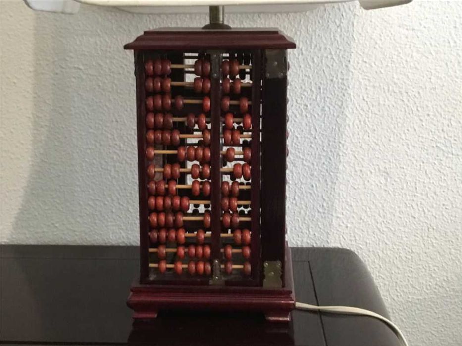 Candeeiro de 4 Ábacos