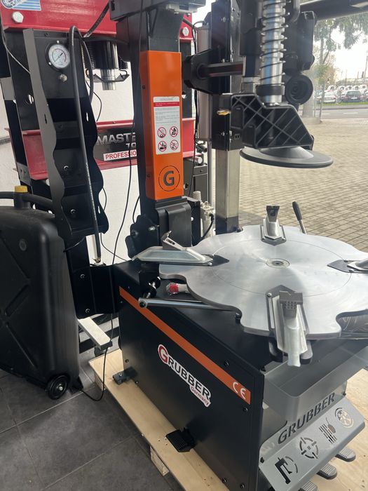 Montażownica do opon coś pięknego  robot matador premium max