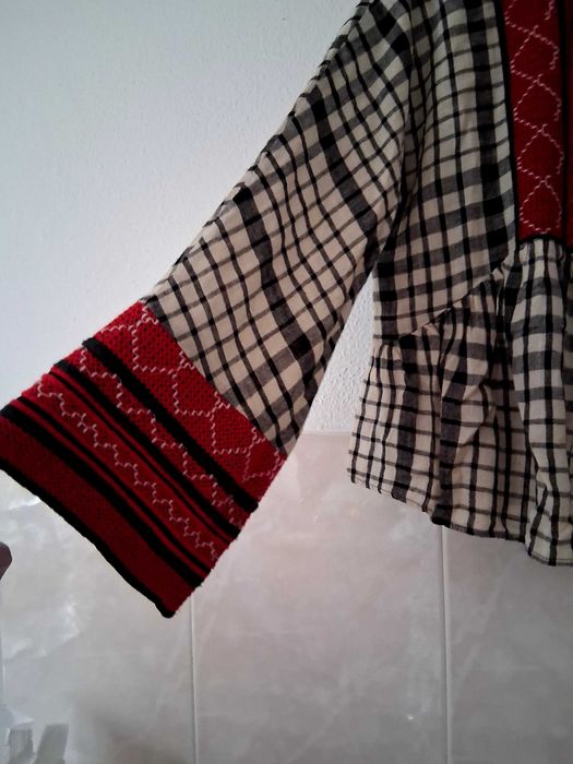 Calça Mango,com blusa Zara.