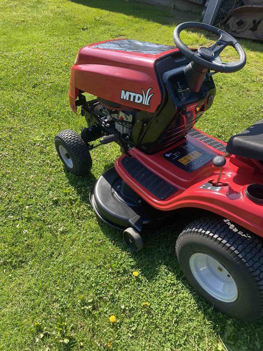 Трактор газонокосарка Mtd