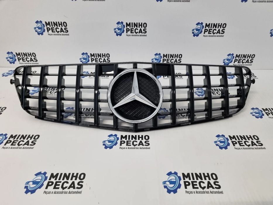 Grelha Mercedes W204 Look GTR Preto Brilho