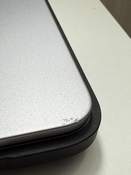 MacBook air M2 8/256 + akcesoria