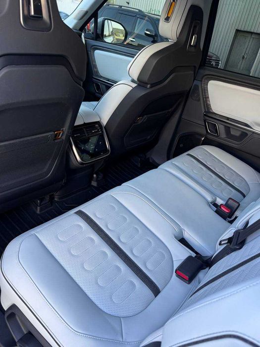 Rivian R1S Launch Edition