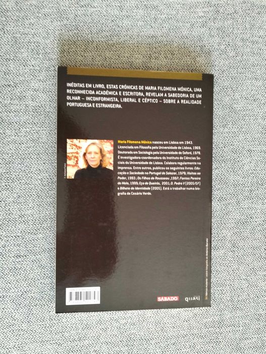 Livro "Confissões de uma liberal" de Maria Filomena Mónica