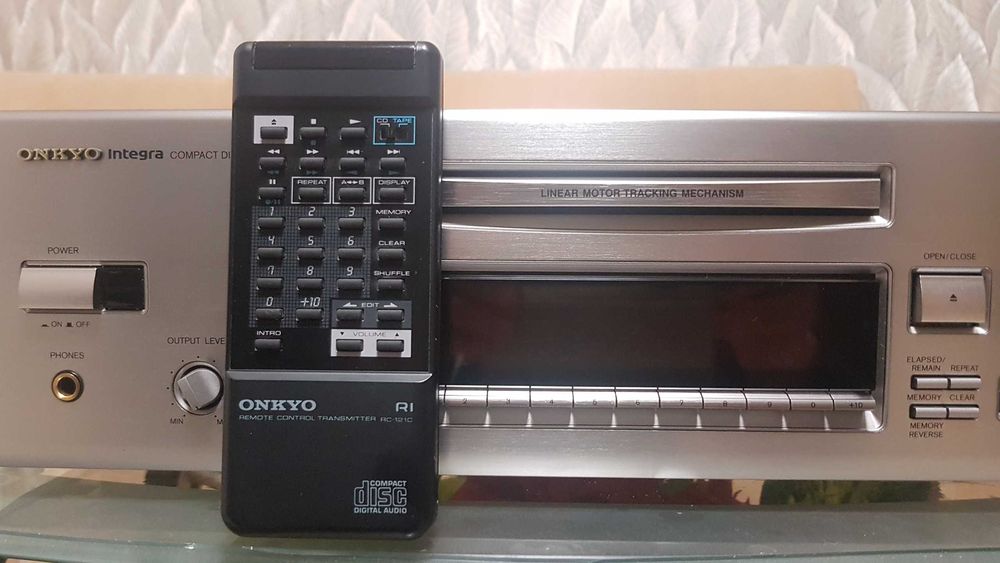 CD проигрыватель Onkyo Integra DX-6850/Silver/ Optical made in Japan