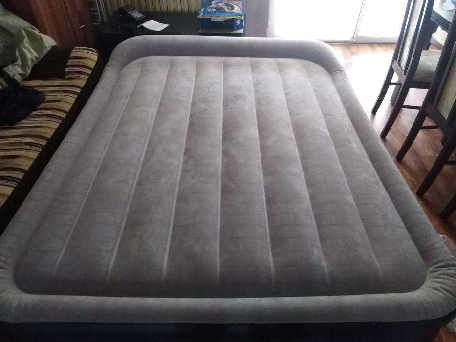 Кровать надувная двухспальная встроенный насос. Матрас. Ламзак