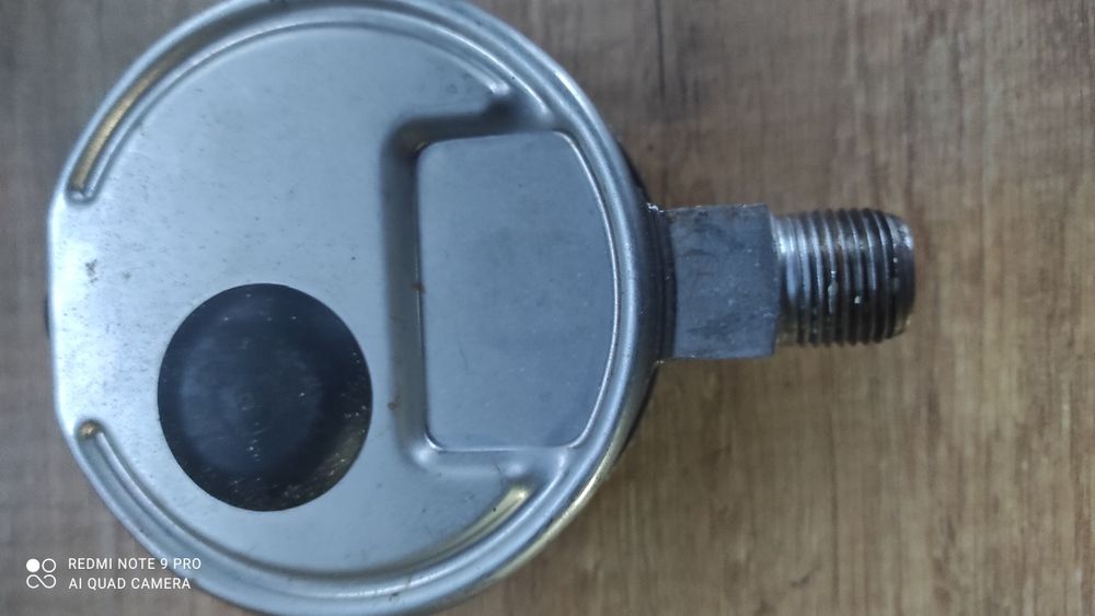 Manometr 160 bar 16 MPa wika olejowy