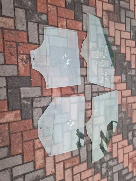 стьокла скло в двері Fabia MK2 2007-2014рік. скло переднє заднє