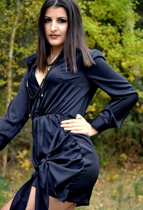 Sukienka super elegancki materiał