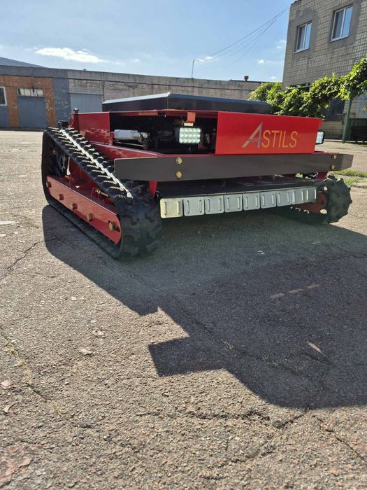 Косарка на  дистанційному керування, газонокосарка на  радіокеруванням