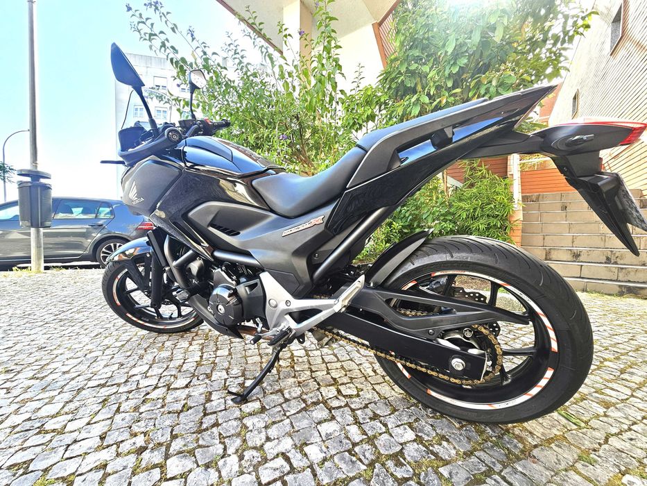 Honda NC 750 X com apenas 29.800 kms, muito estimada