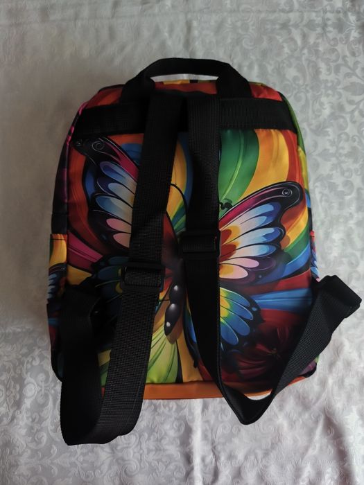 Plecaczek z motylem