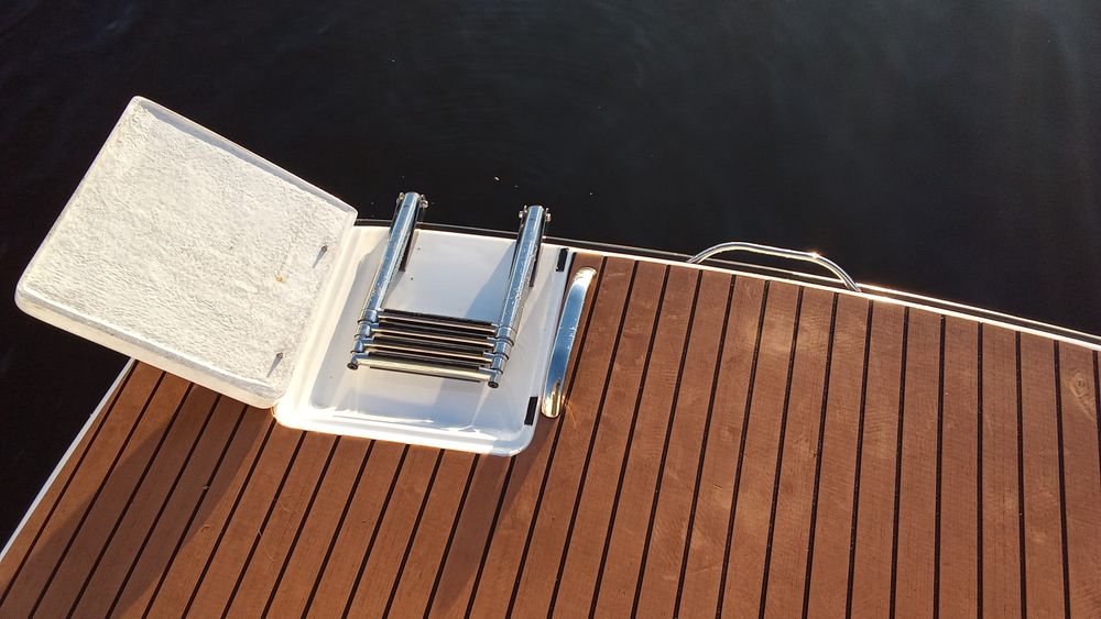 Jacht motorowy, łódź motorowa, piękny Cruiser diesel