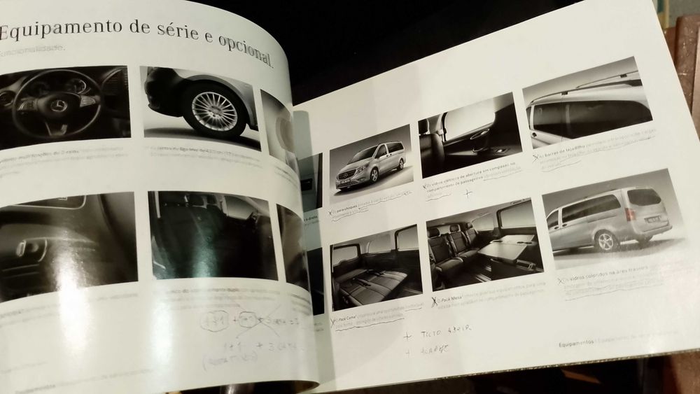 Livro Catálogo Mercedes-Benz Vito Tourer