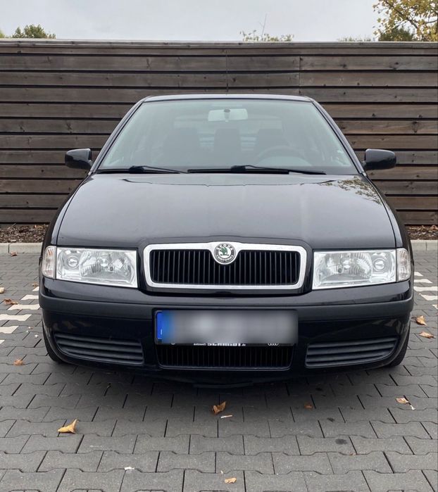 Свіжопригнані Skoda octavia tour малі пробіги