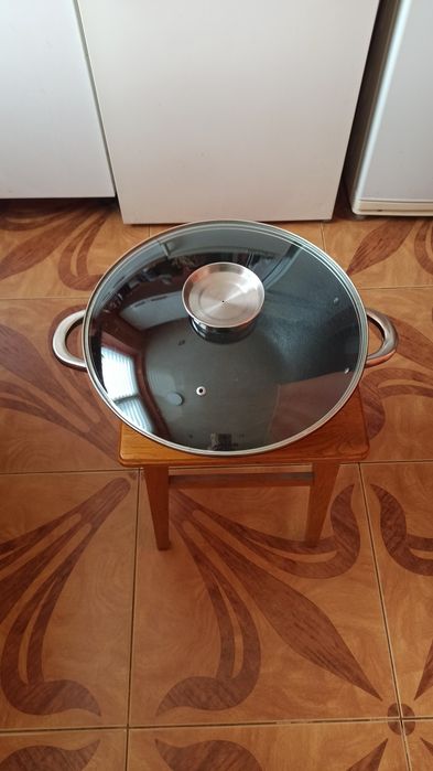 Сковорода-сотейник  WOK. с антипригарным покрытием  32 см. Б.у.   450гр.