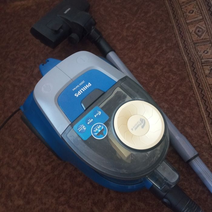 Пылесос Philips в отличном состоянии